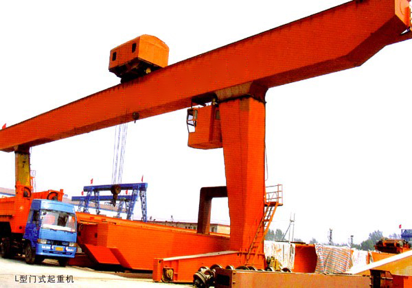 L型门式起重机
